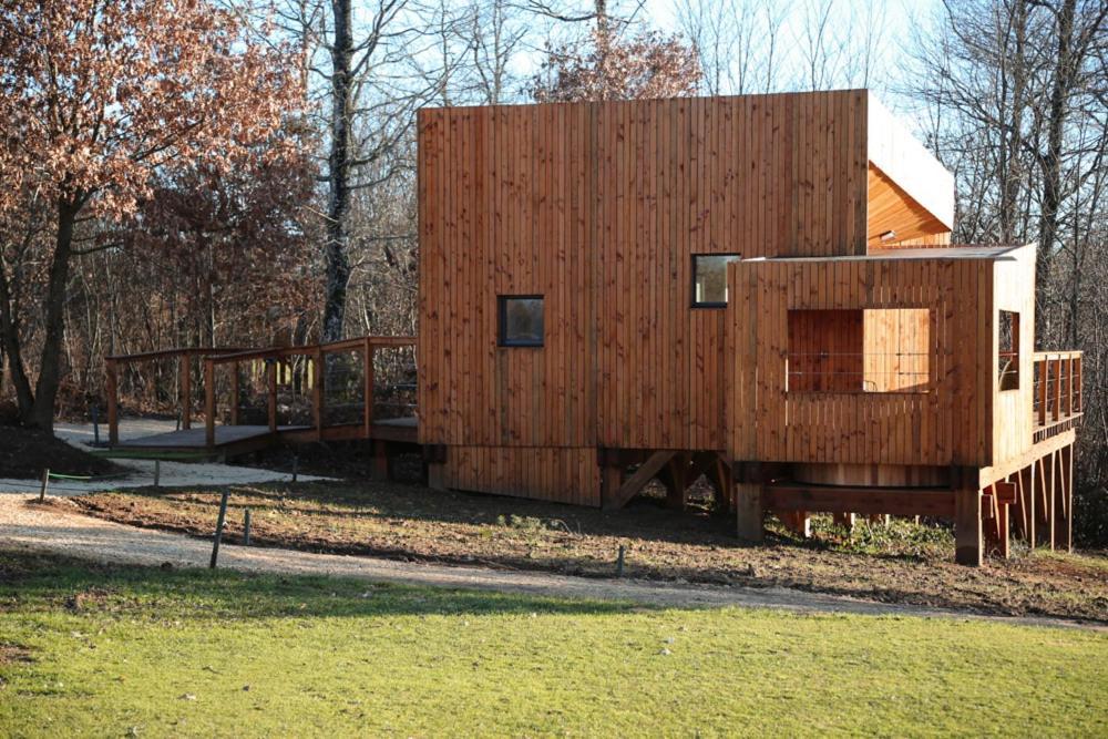 Les Lodges Du Golf De La Marterie Saint-Félix-de-Reillac-et-Mortemart Exterior foto